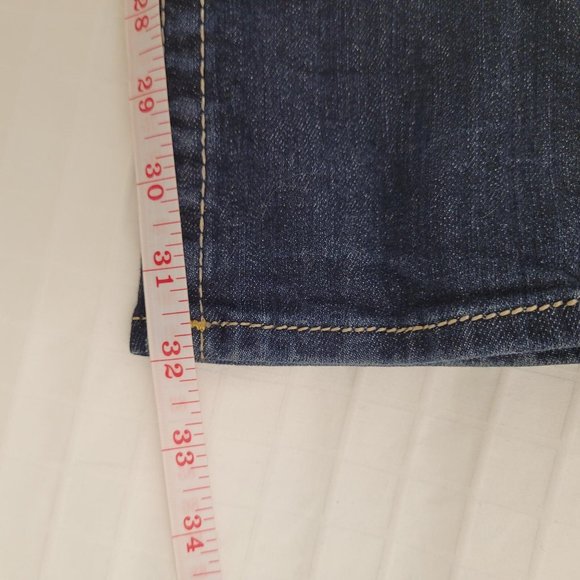 True Religion blue jeans. size 26. - Picture 9 of 10